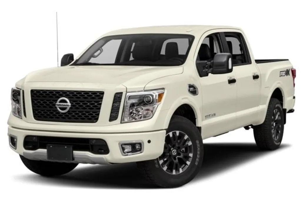 2018 Nissan Titan PRO-4X photo 1