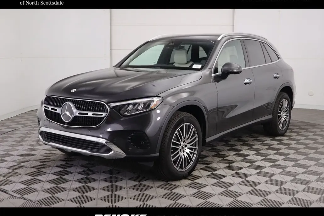 2026 Mercedes Benz GLC 300 4MATIC photo 1