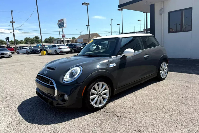 2015 Mini Cooper Hardtop S photo 1