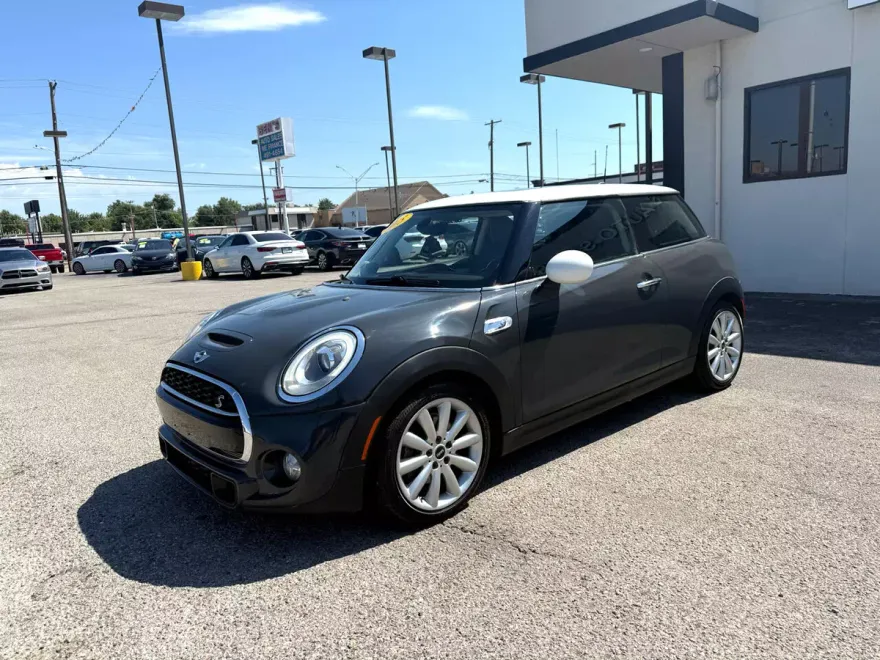 2015 Mini Cooper Hardtop S photo 1