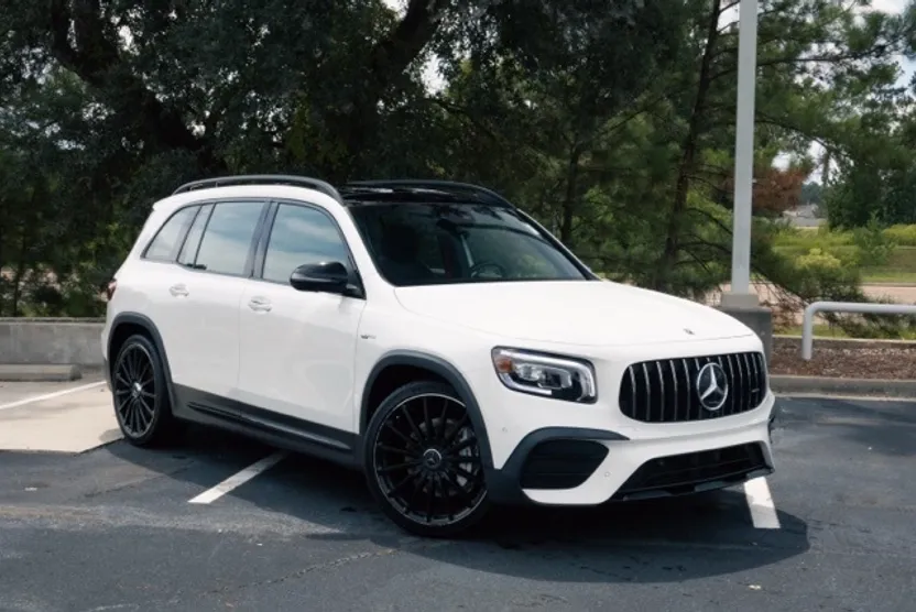 2023 Mercedes Benz GLB 35 AMG 4MATIC photo 1