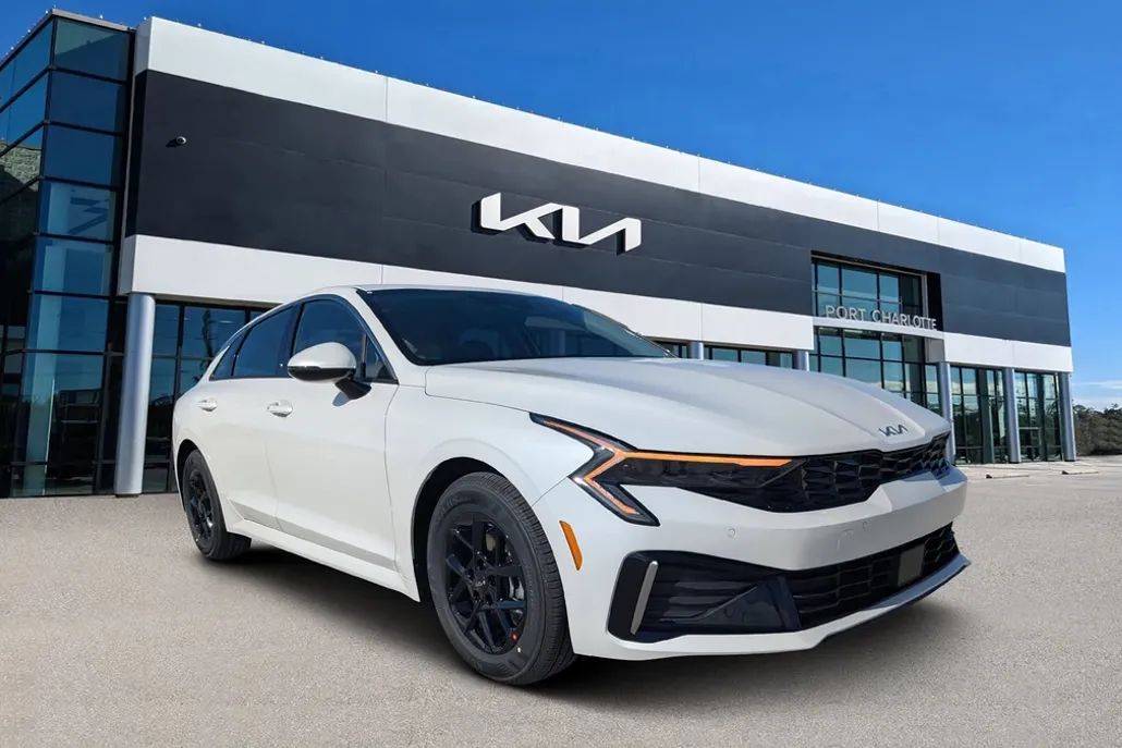 2026 Kia K5 LXS photo 1