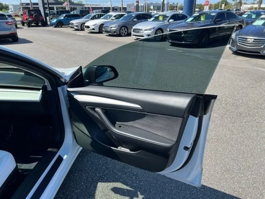2022 Tesla Model 3 Performance photo 33