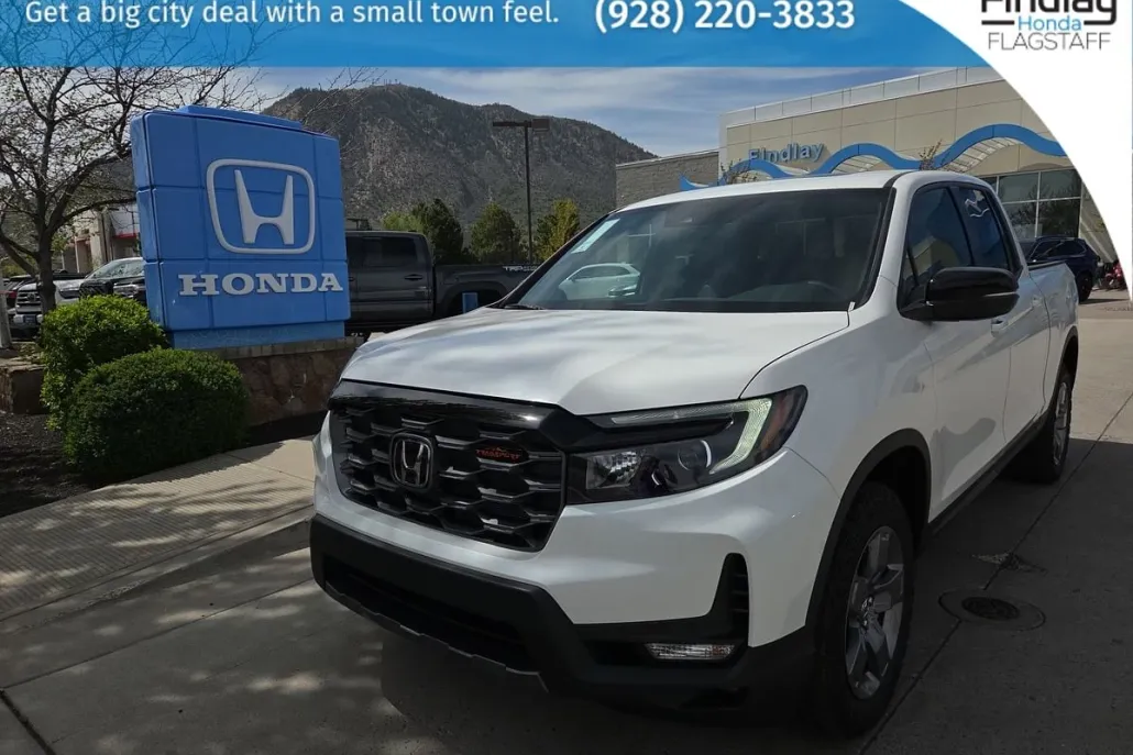 2025 Honda Ridgeline TrailSport photo 1