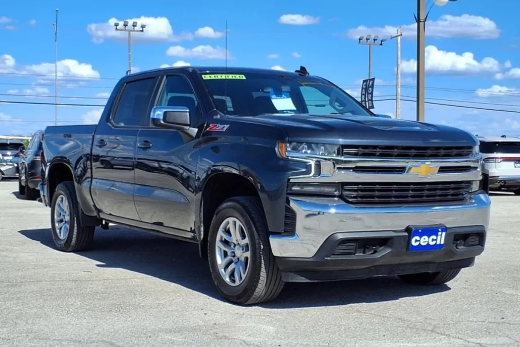 2021 Chevrolet Silverado 1500 LT photo 1