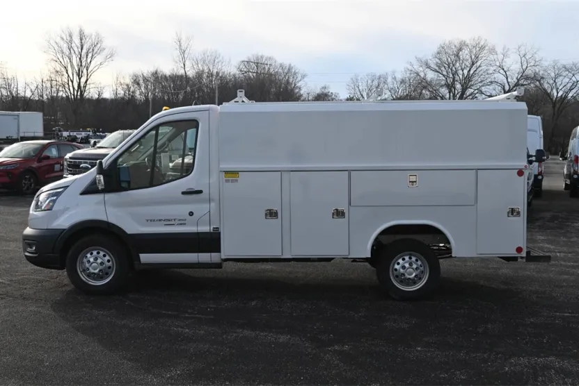 2024 Ford Transit Chassis Cutaway photo 1