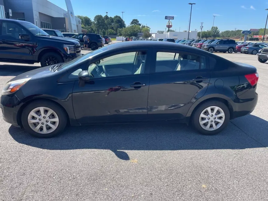 2015 Kia Rio LX photo 1