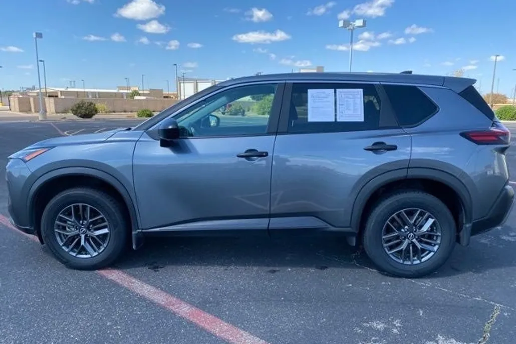 2023 Nissan Rogue S photo 1