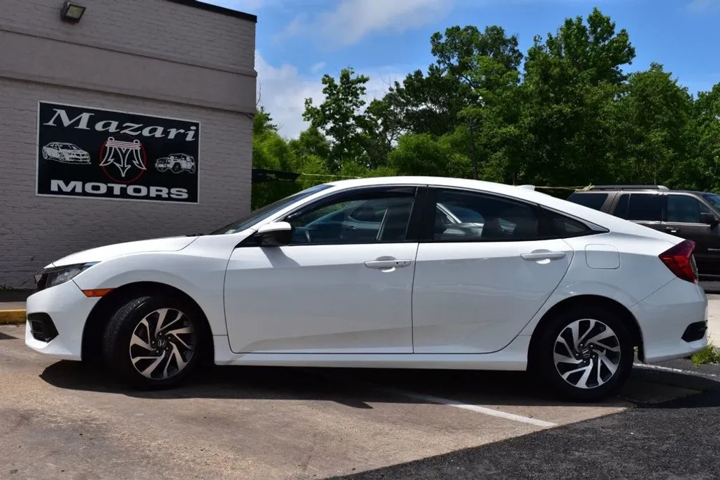 2017 Honda Civic EX photo 1
