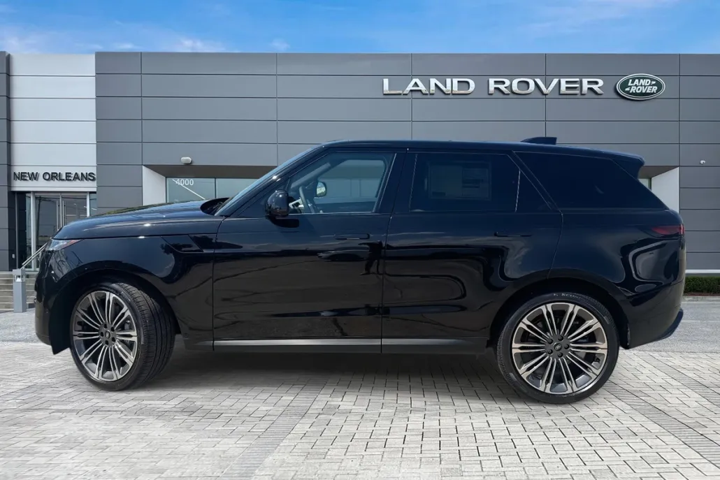 2025 Land Rover Range Rover Sport SE photo 1