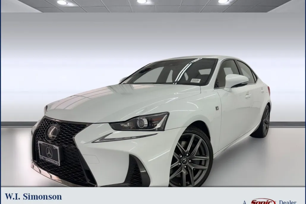 2017 Lexus IS 200t photo 1