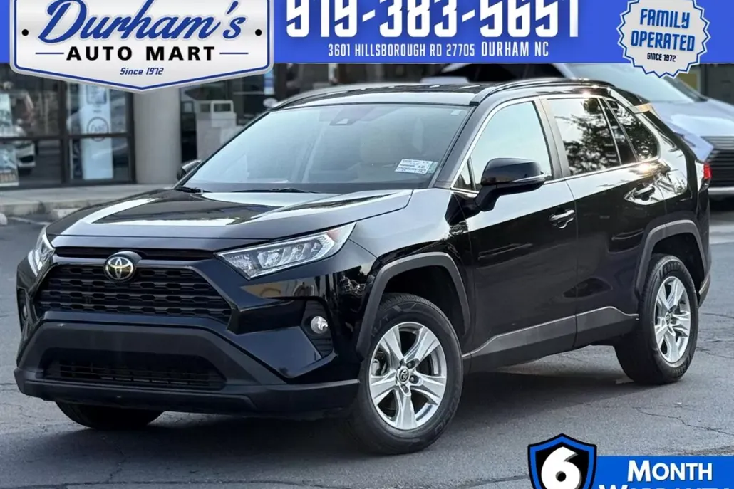 2021 Toyota RAV4 XLE photo 1
