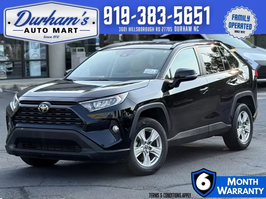 2021 Toyota RAV4 XLE photo 1