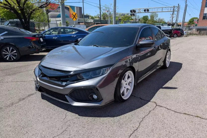 2018 Honda Civic Si photo 1