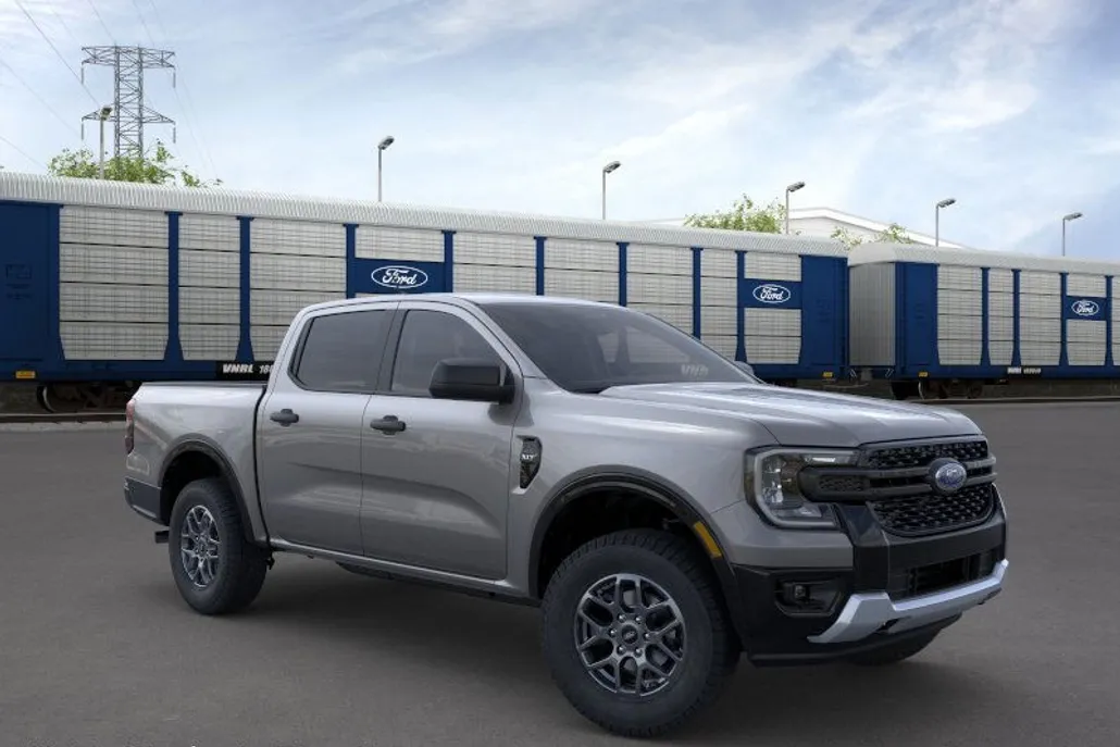 2025 Ford Ranger XLT photo 1