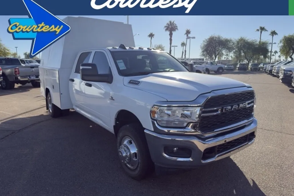 2023 Ram 3500 Tradesman photo 1