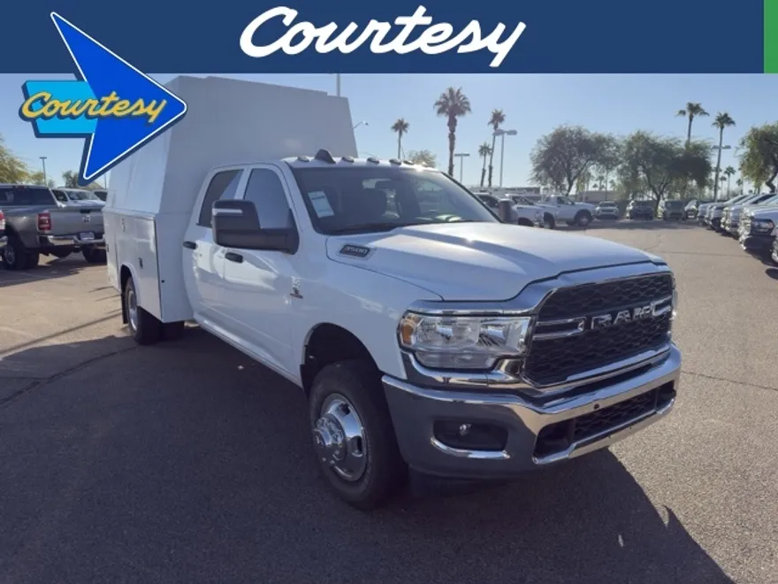 2023 Ram 3500 Tradesman photo 1
