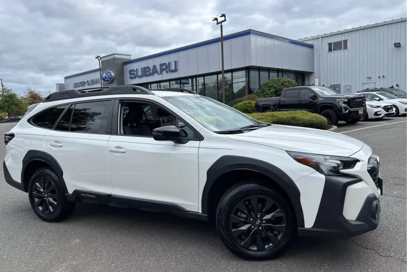 2023 Subaru Outback Onyx Edition photo 1