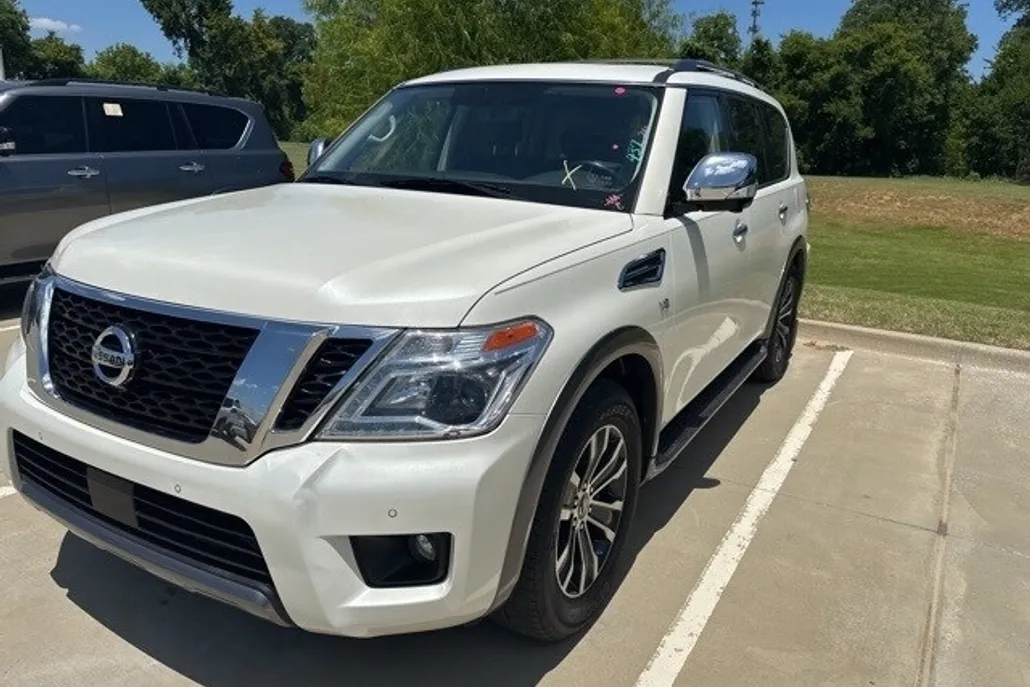 2020 Nissan Armada SL photo 1