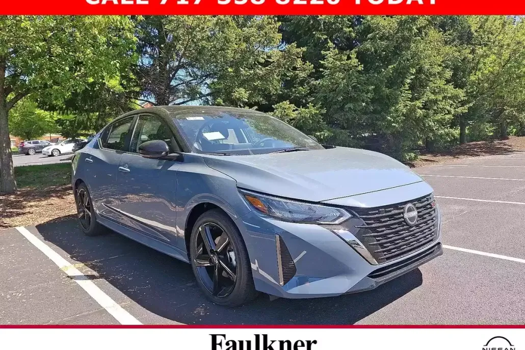 2025 Nissan Sentra SR photo 1