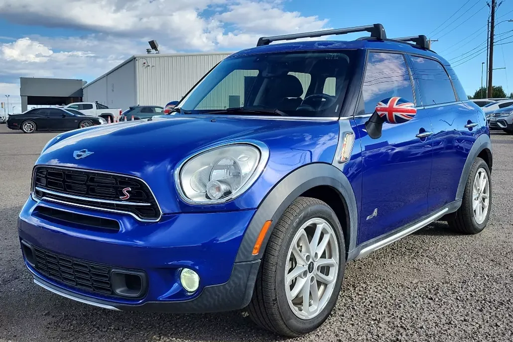 2015 Mini Countryman S ALL4 photo 1