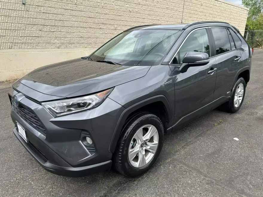 2021 Toyota RAV4 Hybrid XLE photo 1