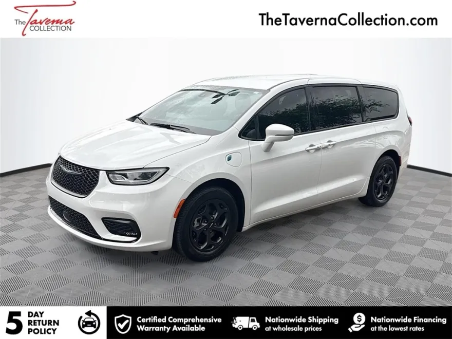 2022 Chrysler Pacifica Hybrid Touring L photo 1
