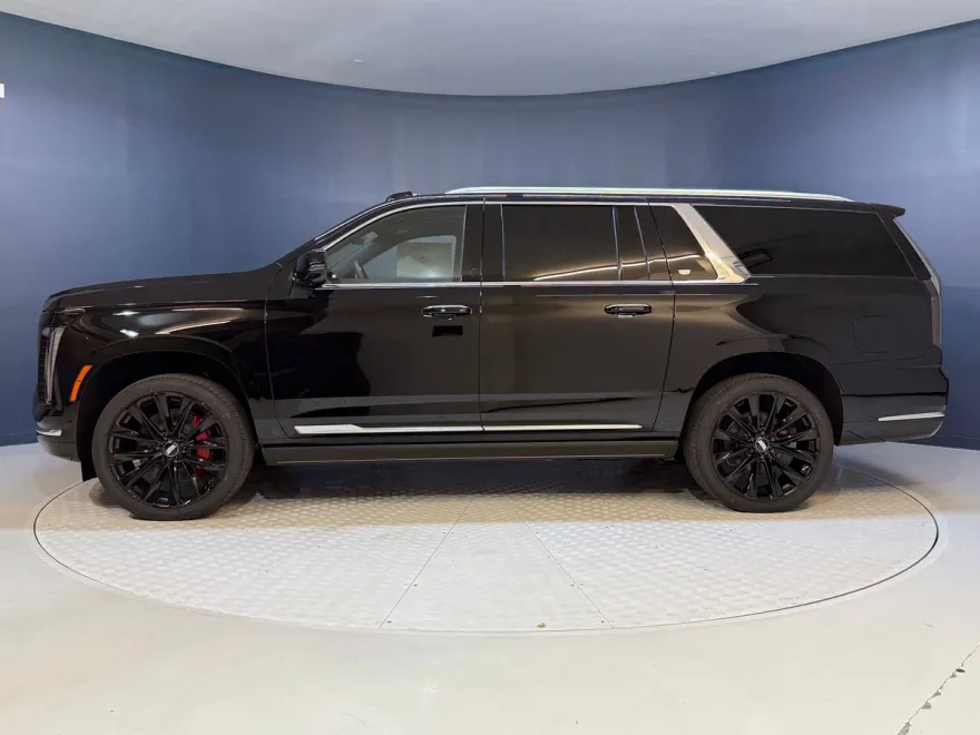2025 Cadillac Escalade ESV Premium Luxury photo 1