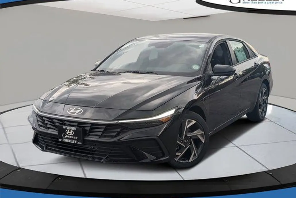 2025 Hyundai Elantra SEL Sport photo 1