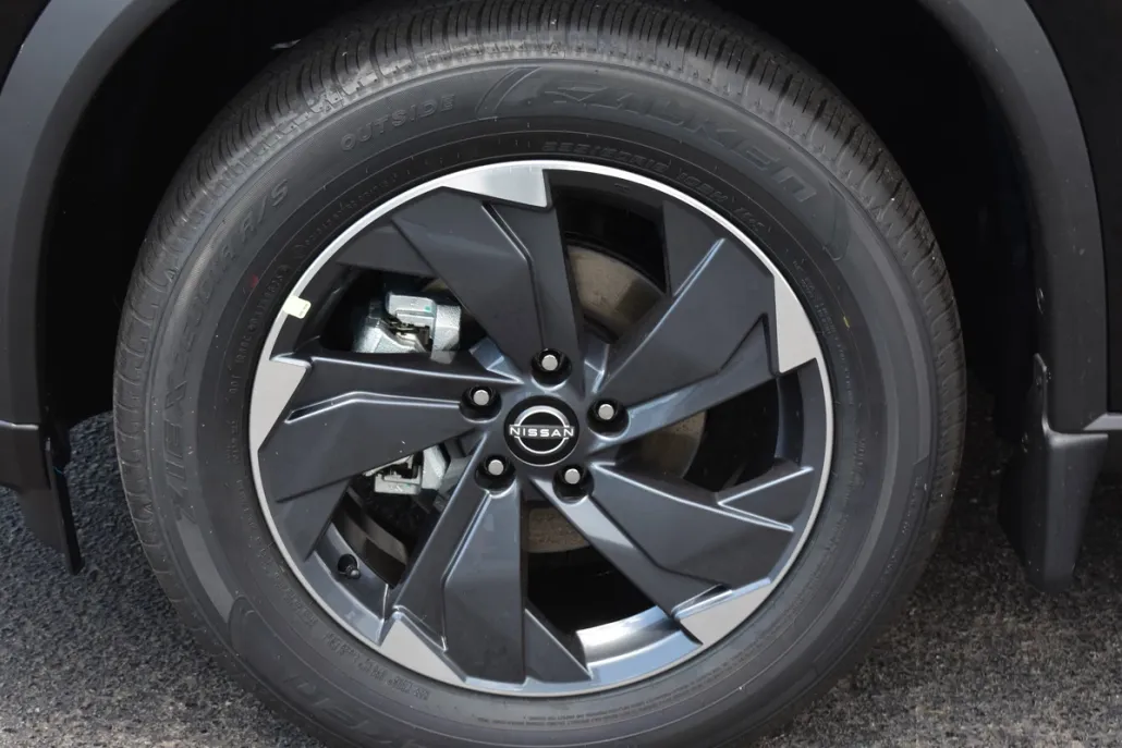 2025 Nissan Rogue SV photo 1