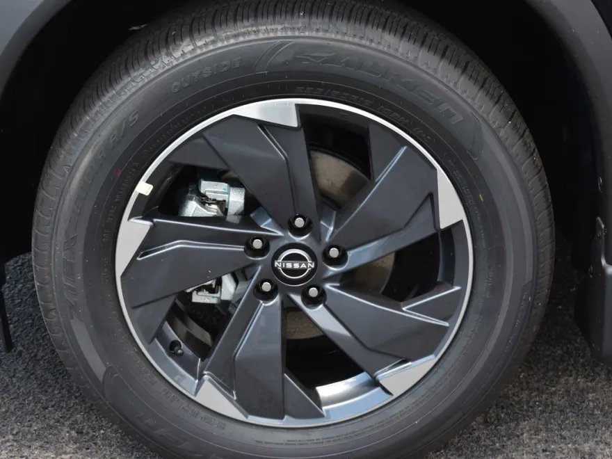 2025 Nissan Rogue SV photo 1