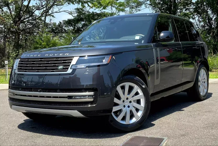 2025 Land Rover Range Rover SE photo 1