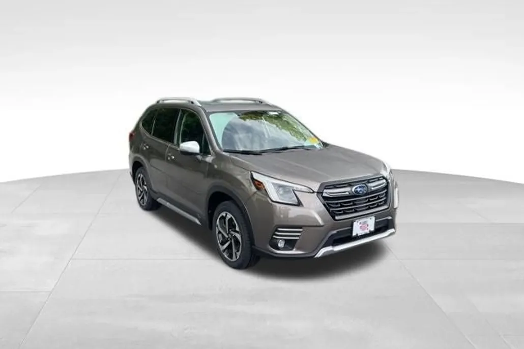 2022 Subaru Forester Touring photo 1
