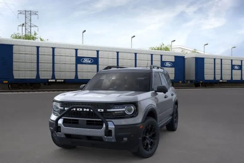 2025 Ford Bronco Sport Outer Banks photo 1