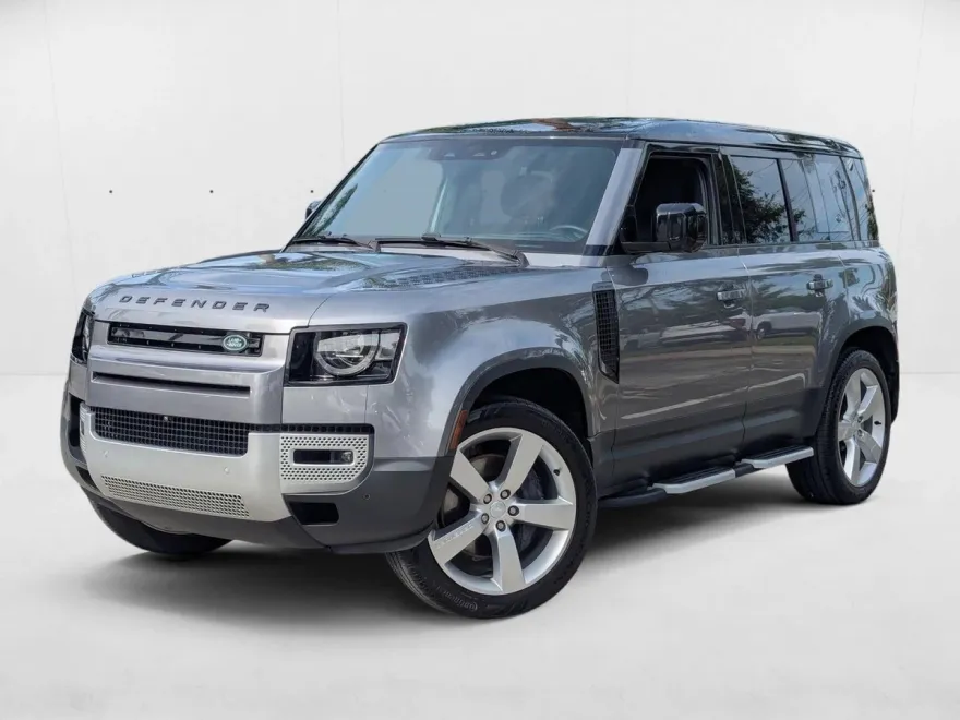 2024 Land Rover Defender SE photo 1