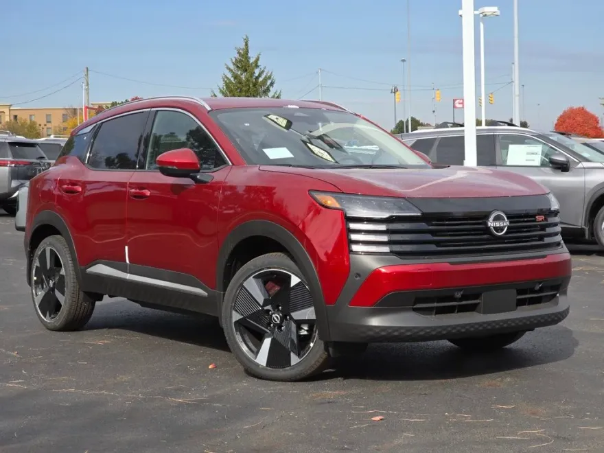 2025 Nissan Kicks SR photo 1