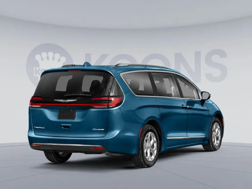 2022 Chrysler Pacifica Hybrid Limited photo 1