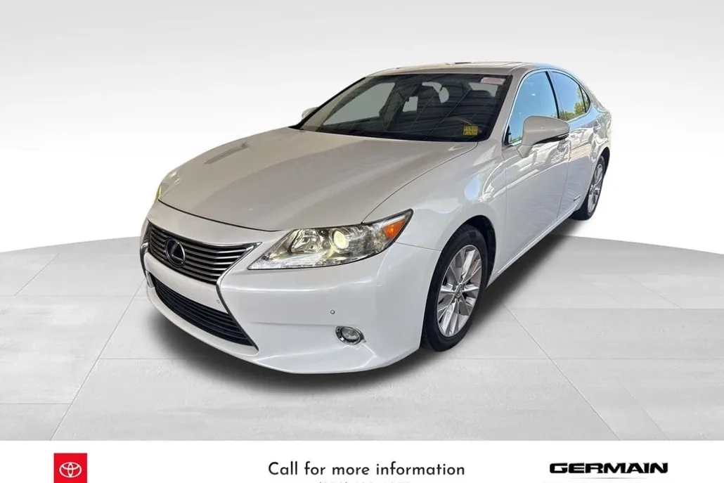 2015 Lexus ES 300h photo 1