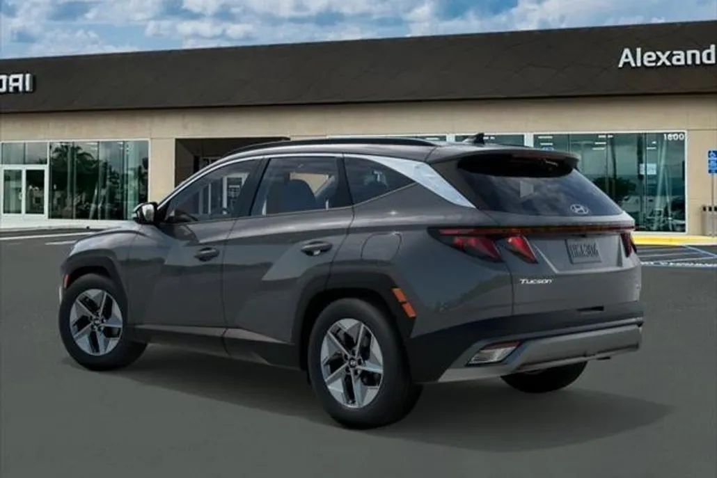 2026 Hyundai Tucson SEL photo 1