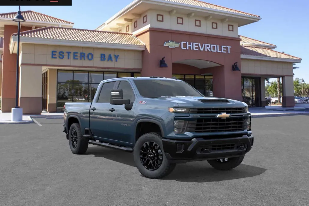 2025 Chevrolet Silverado 2500HD Custom photo 1