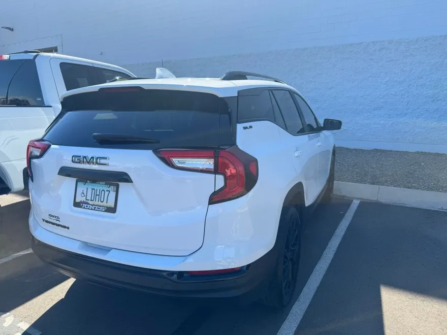 2024 Gmc Terrain SLE photo 1