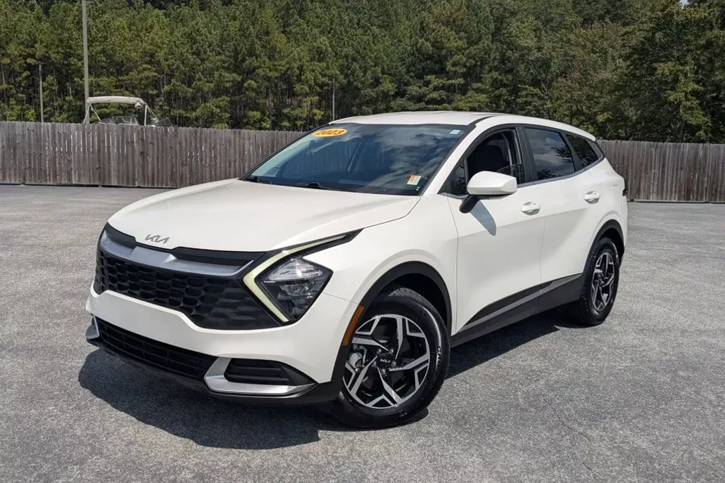 2023 Kia Sportage LX photo 1