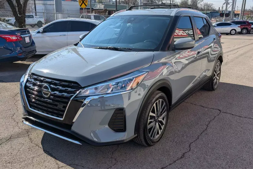 2021 Nissan Kicks SV photo 1