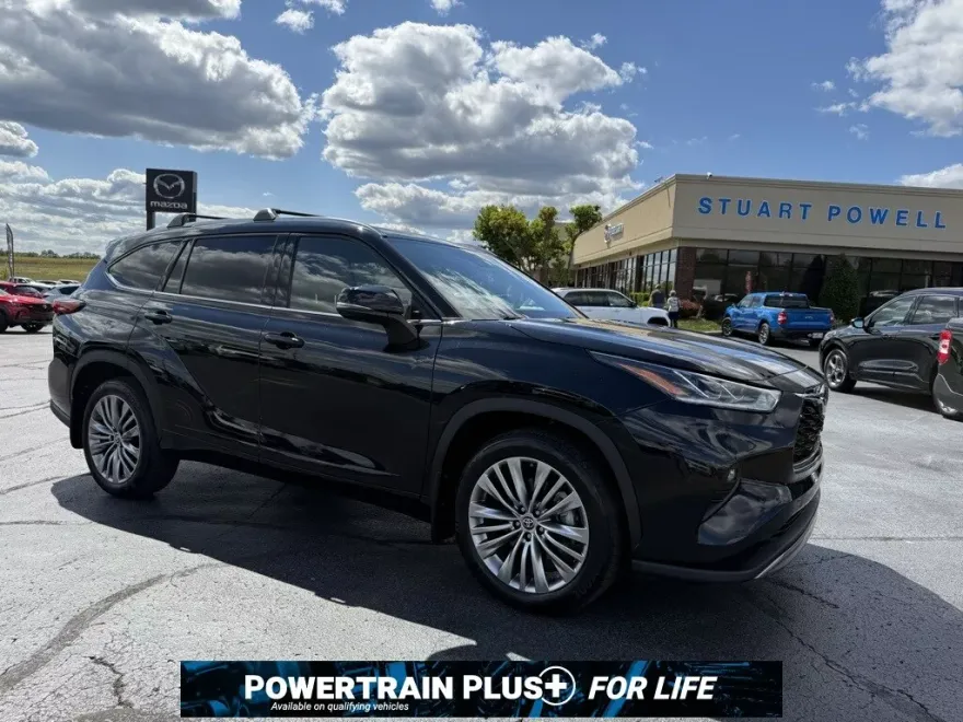 2022 Toyota Highlander Platinum photo 1