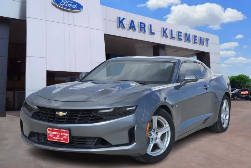 2021 Chevrolet Camaro 1LT photo 1