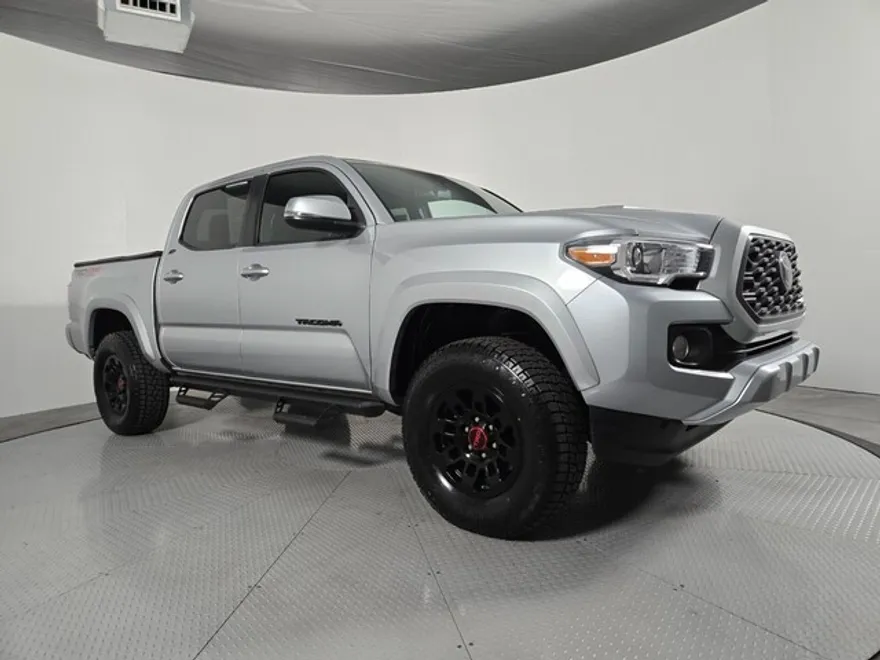 2022 Toyota Tacoma TRD Sport V6 photo 1