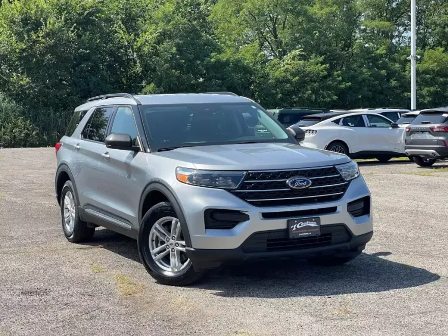 2022 Ford Explorer XLT photo 1