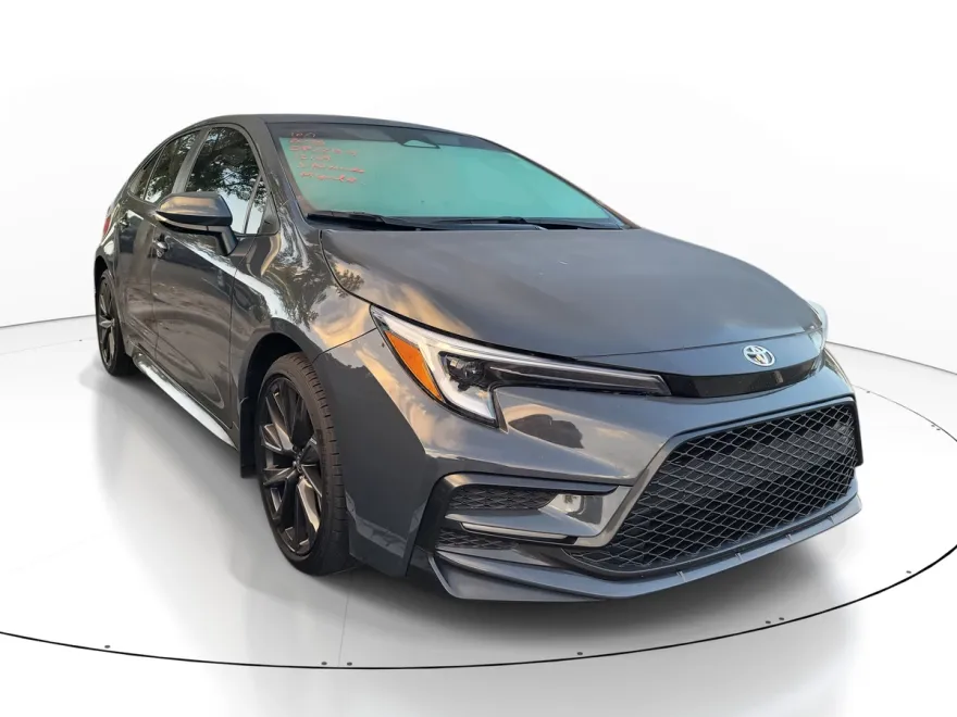 2025 Toyota Corolla SE photo 1