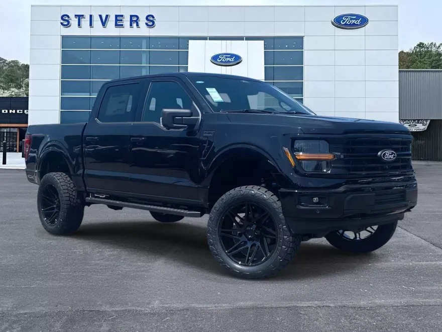 2025 Ford F-150 XLT photo 1