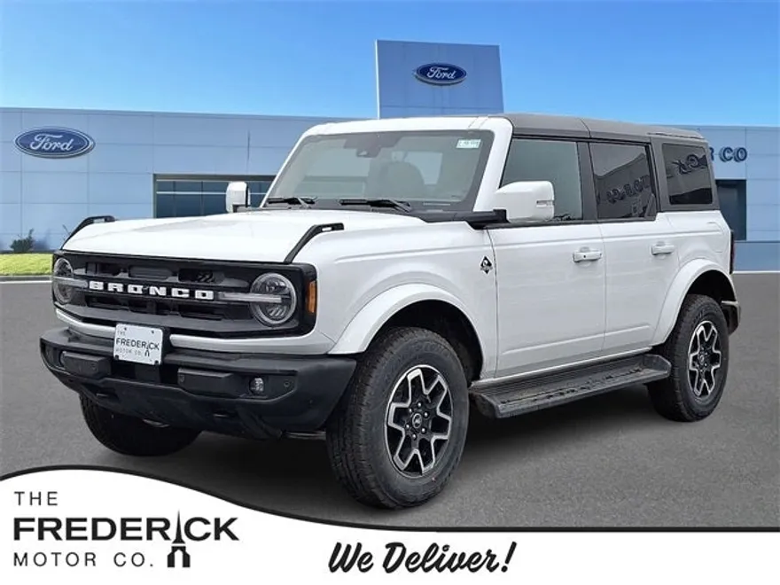2025 Ford Bronco Outer Banks photo 1